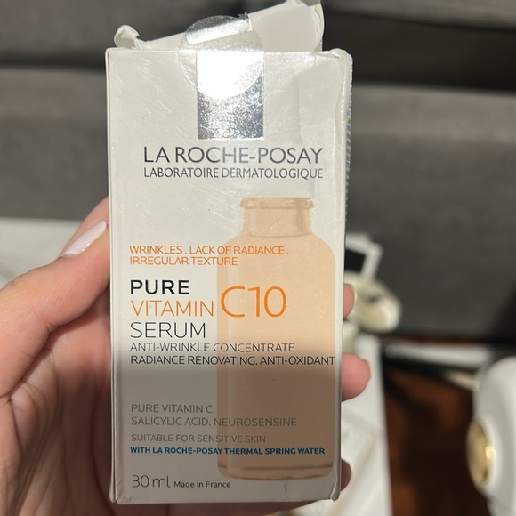 La Roche- Posay - pure 10% Vitamin C serum for face - Picture 3 of 4